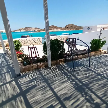 με θέα τη θάλασσα